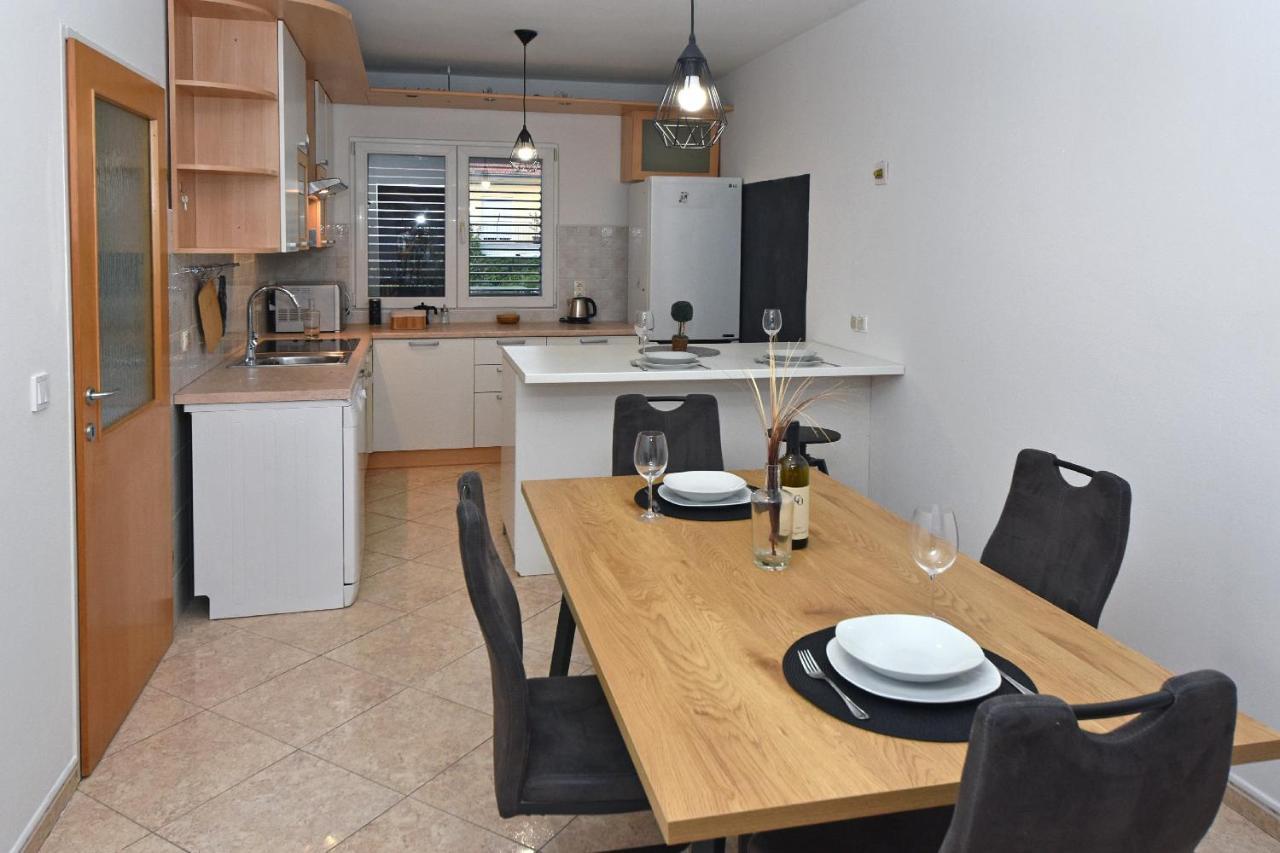Family Apartment Sara Zadar Zewnętrze zdjęcie
